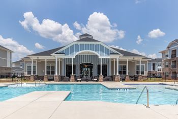 Relaxing swimming pool